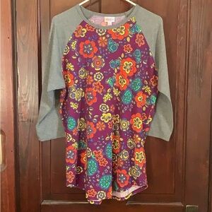 NEW NWOT LuLaRoe Randy baseball tee gray and floral Size Large